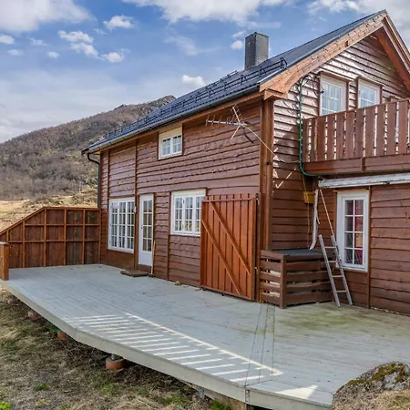 Awesome In W/ Sauna And 5 Bedrooms *