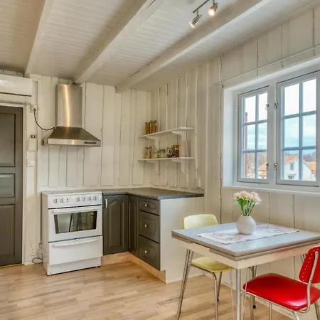 Awesome In W/ Sauna And 5 Bedrooms Stokmarknes