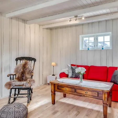 Awesome In W/ Sauna And 5 Bedrooms * Stokmarknes